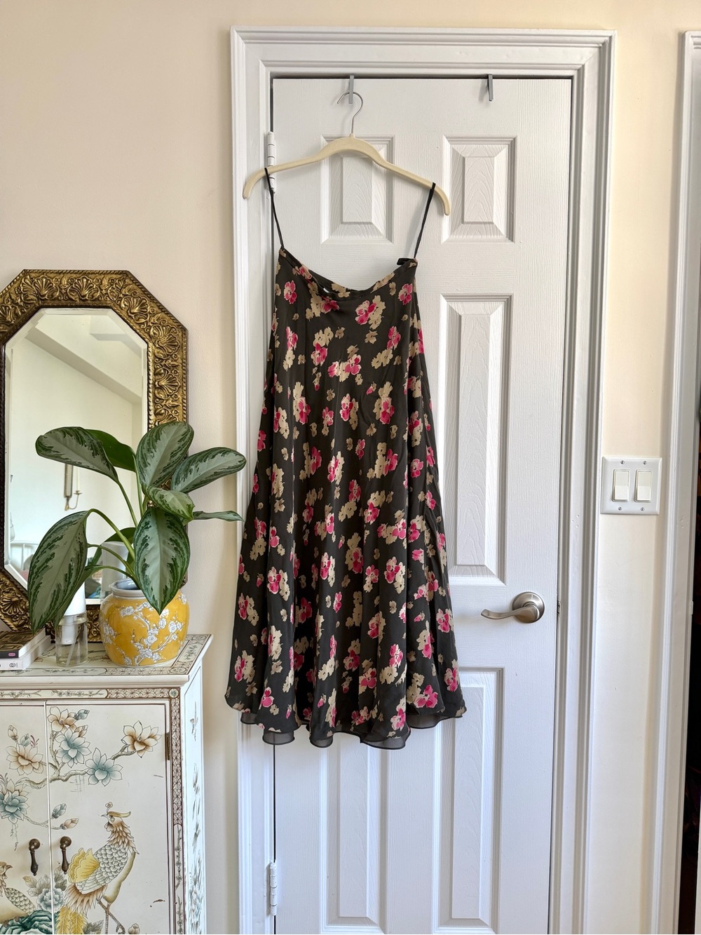 Vintage 100% silk floral cottagecore maxi skirt, small